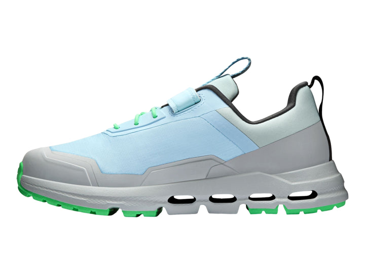 Tenis deportivos On Cloud Cloudhero para niño en color azul glaciario y gris con detalles en verde neón.