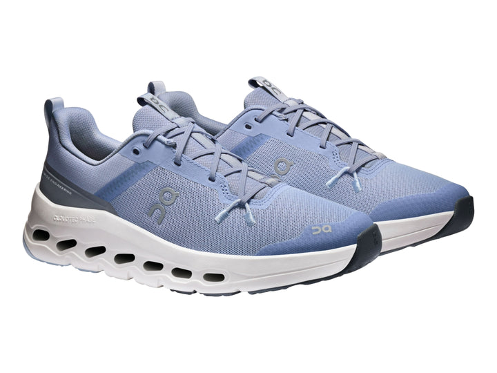 Tenis deportivos On Cloud Cloudleap en color azul claro y blanco para niña junior.
