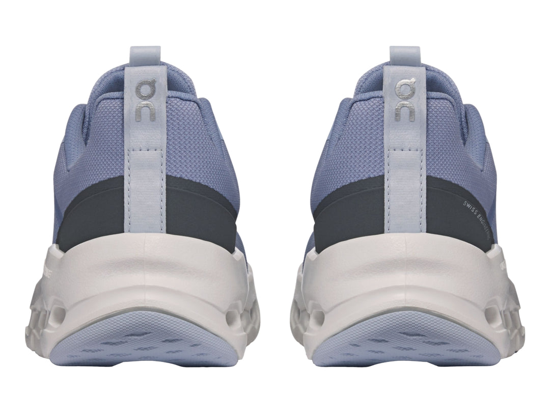Tenis deportivos On Cloud Cloudleap en color azul claro y blanco para niña junior.