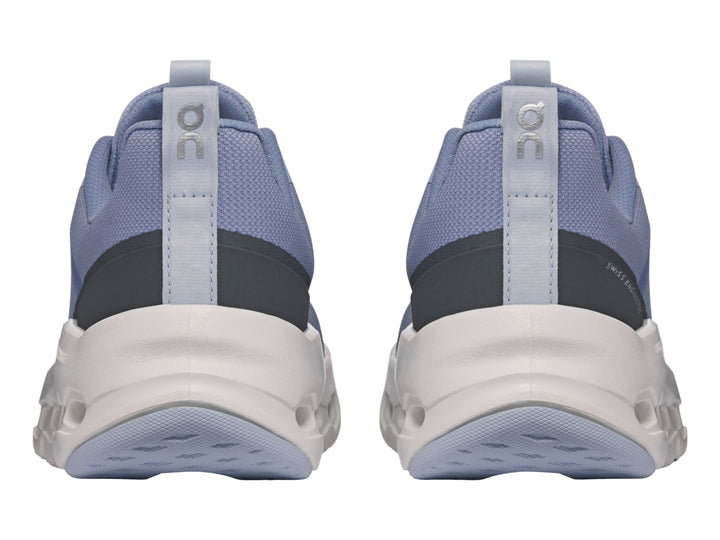 Tenis deportivos On Cloud Cloudleap en color azul claro y blanco para niña junior.