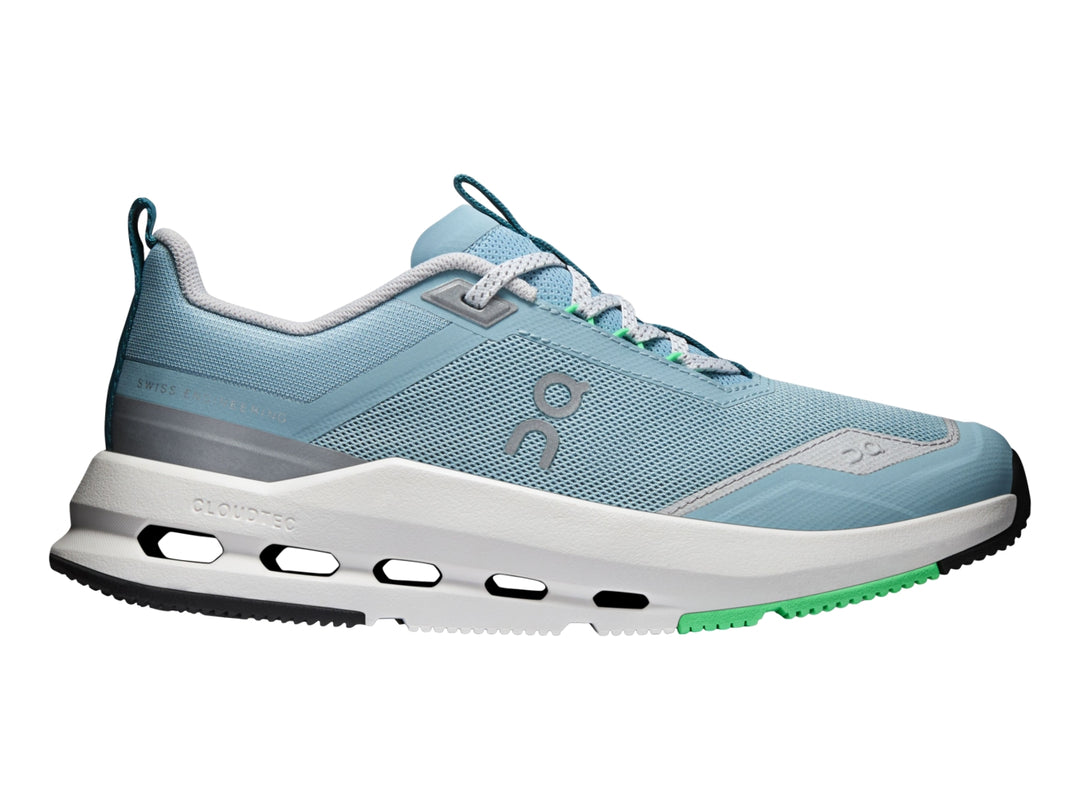 Tenis deportivos On Cloud Cloudnova Youth en color azul claro y blanco para niño.