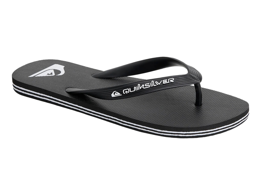 Sandalia Quiksilver Moncata Core color negro con una línea blanca decorativa en la suela.