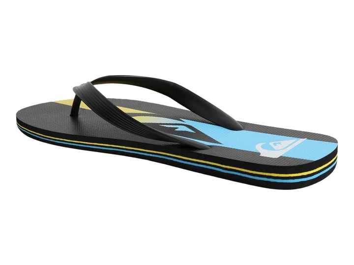 Sandalia de dedo Quiksilver color negro con franjas decorativas en azul y amarillo.