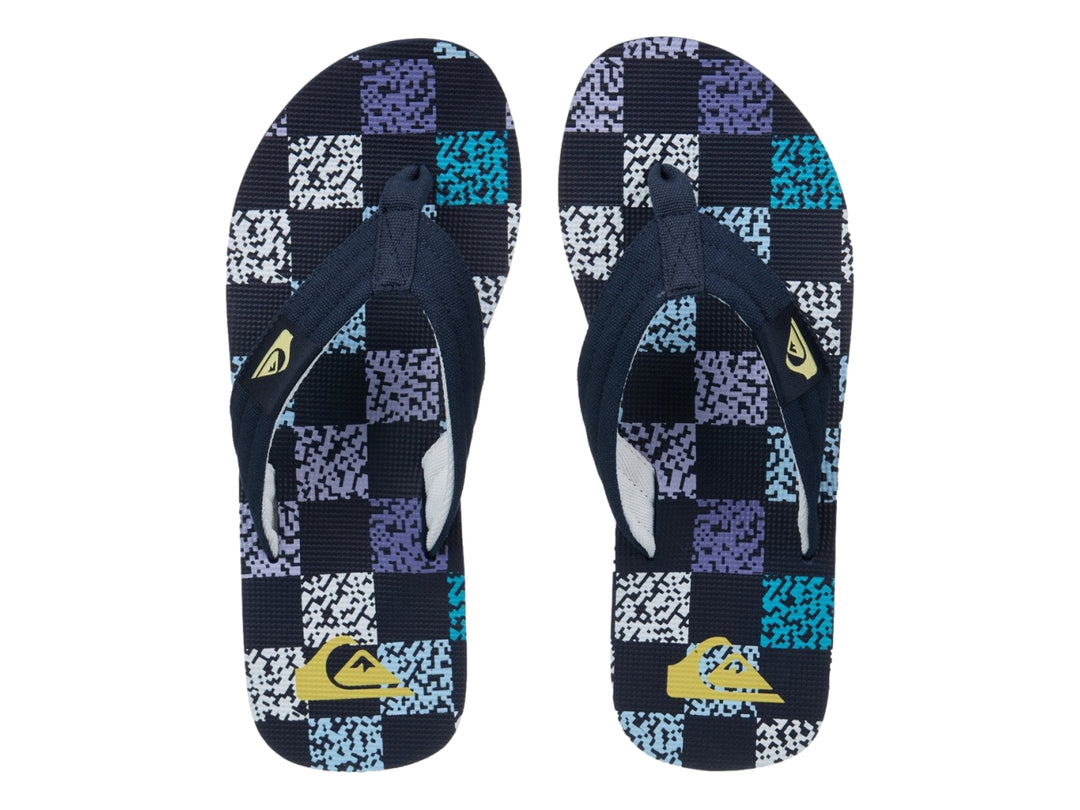 Sandalia Quiksilver Molokai Layback 26 color azul marino con plantilla estampada y suela negra.