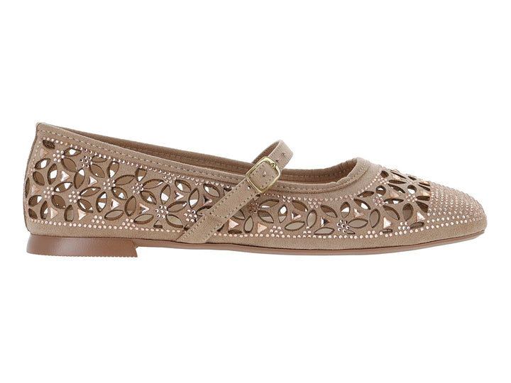 Zapato plano color oro rosado con diseño calado, detalles brillantes y correa con hebilla dorada.