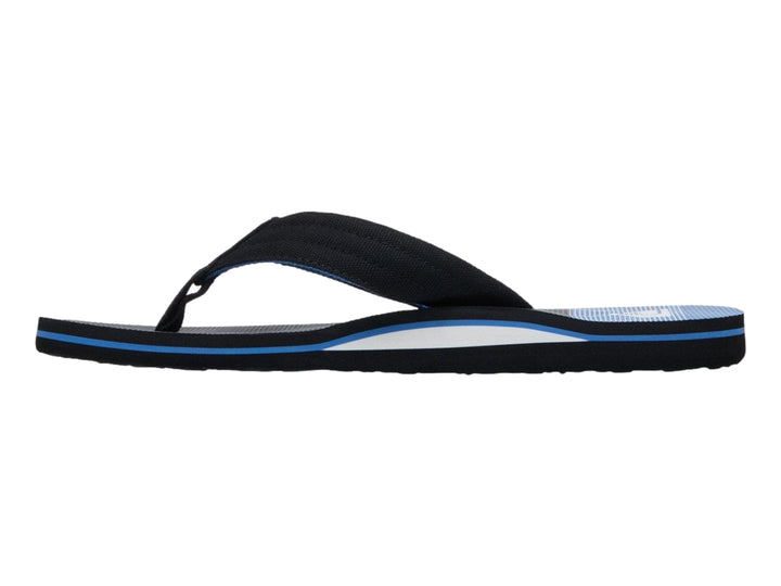 Sandalia Quiksilver Molokai Layback color negro con una línea azul en la suela.