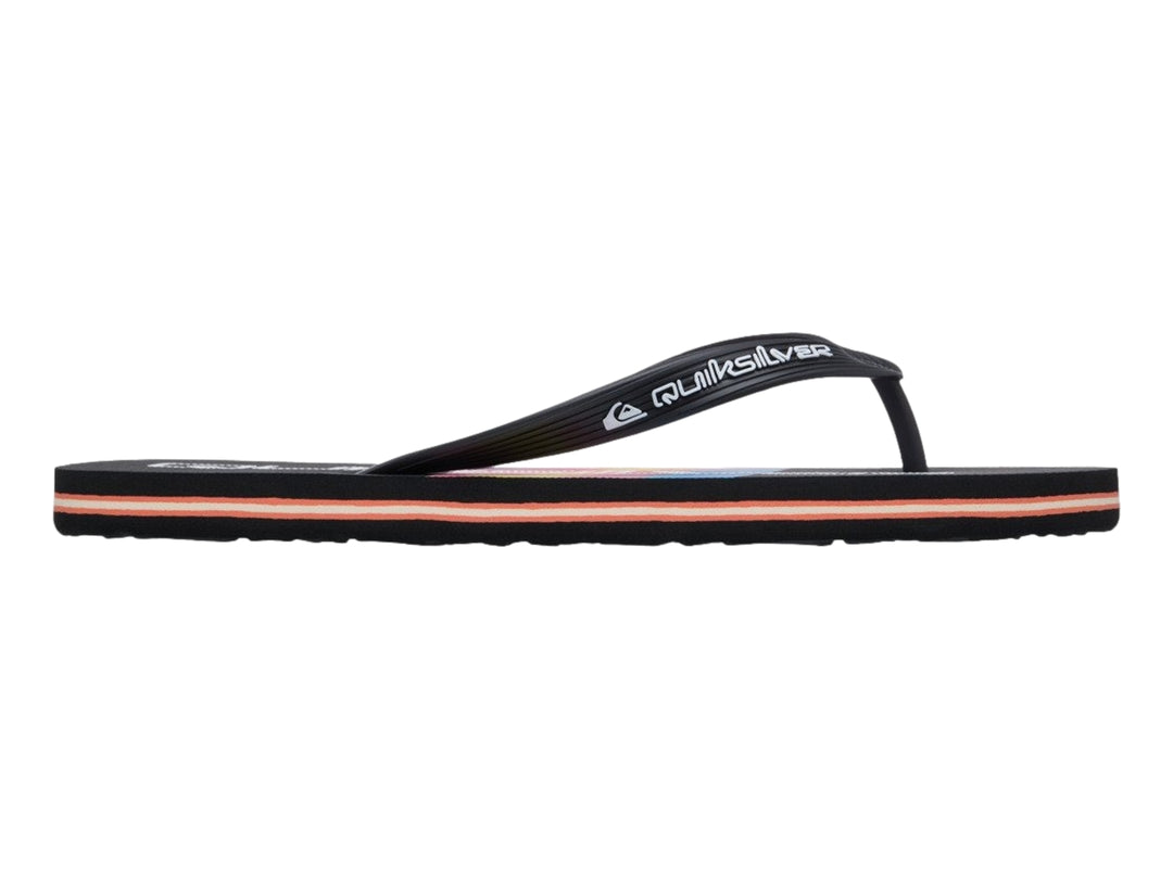 Sandalia Quiksilver Molokai Stripe color negro con detalles de rayas naranjas y blancas en la suela.