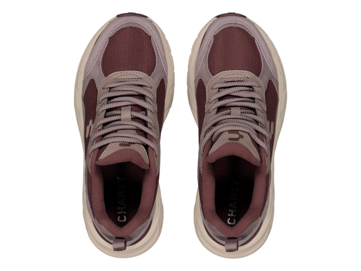 Tenis Charly Fashion Sport color morado con suela gruesa en tono beige.