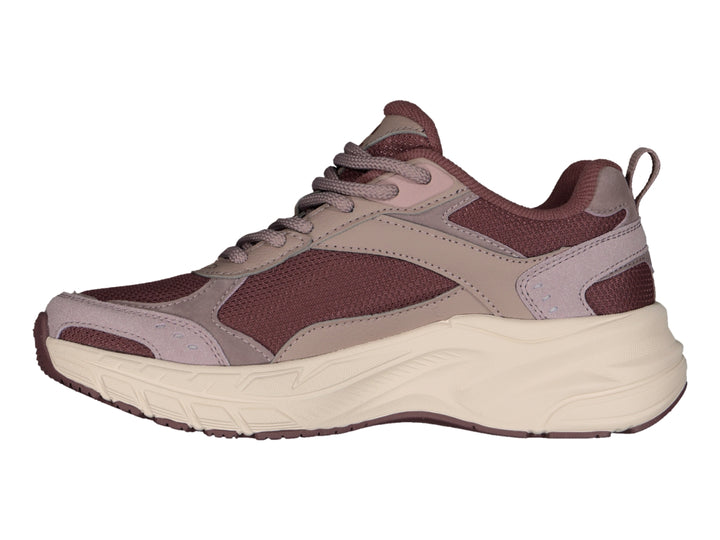 Tenis Charly Fashion Sport color morado con suela gruesa en tono beige.