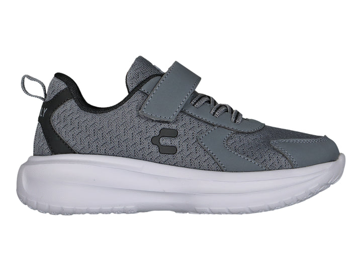 Tenis Charly Road Casual Oxford color gris con suela blanca y correa ajustable.