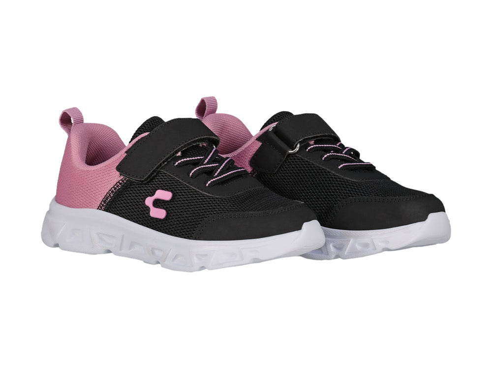 Tenis deportivos Charly color negro y rosa con suela blanca y correa de velcro.