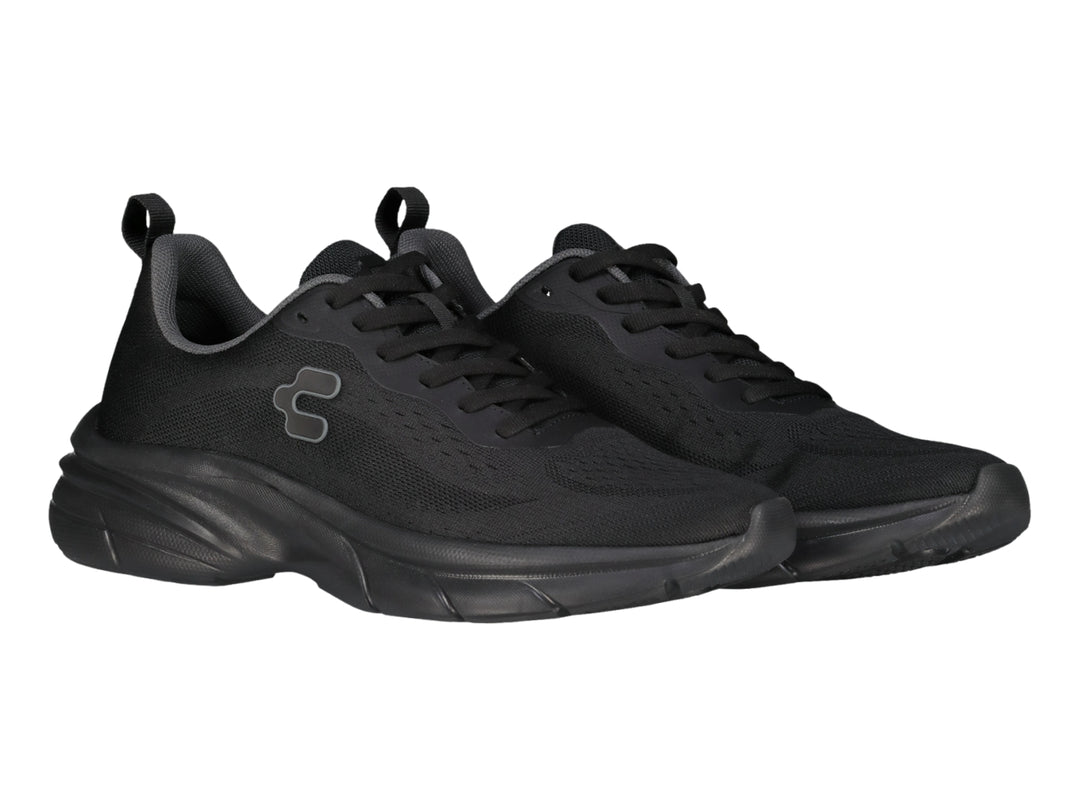 Tenis deportivos Charly Light Sport color negro con tejido de malla y suela robusta.