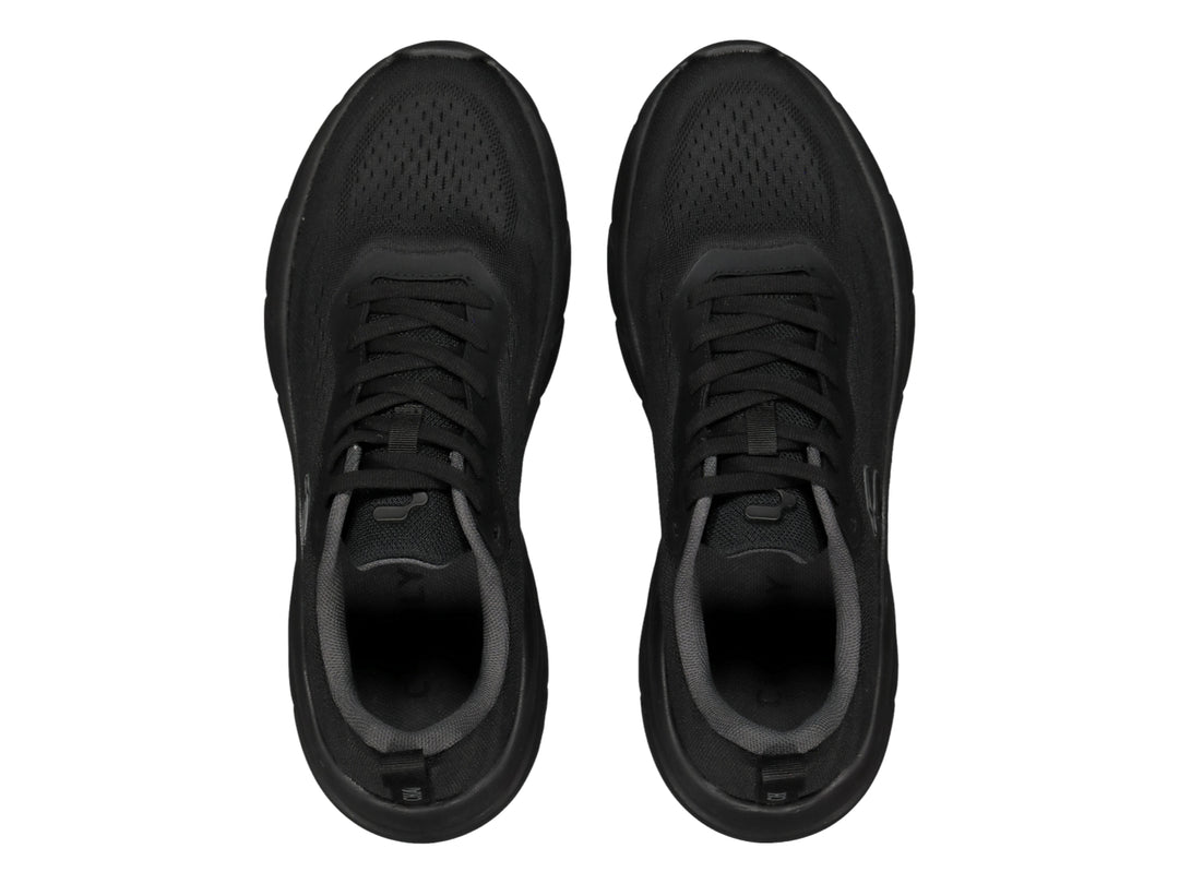 Tenis deportivos Charly Light Sport color negro con tejido de malla y suela robusta.