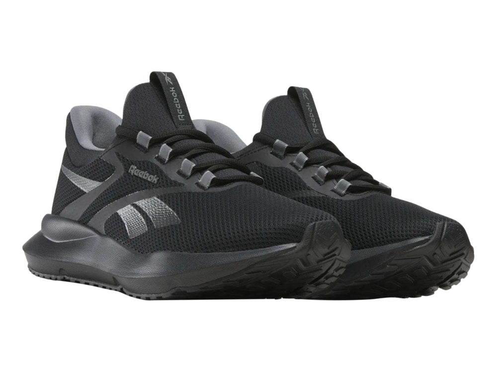 Tenis Reebok Citryde 2 color negro para hombre con detalles en gris y suela deportiva.