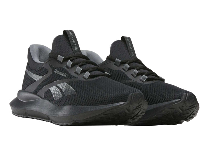 Tenis Reebok Citryde 2 color negro para hombre con detalles en gris y suela deportiva.