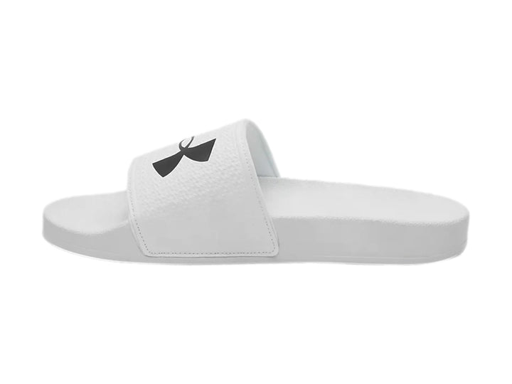 Sandalia Under Armour modelo slide en color blanco con logotipo negro en la banda superior.