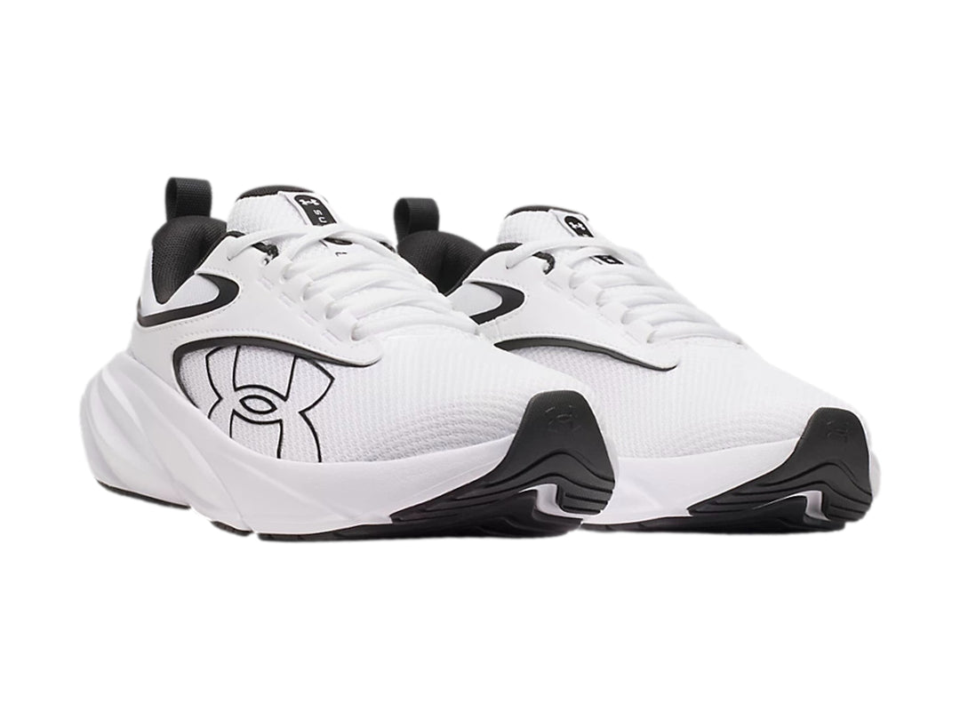 Tenis deportivos Under Armour Surge 5 color blanco con detalles negros.