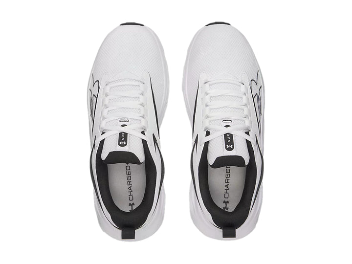 Tenis deportivos Under Armour Surge 5 color blanco con detalles negros.