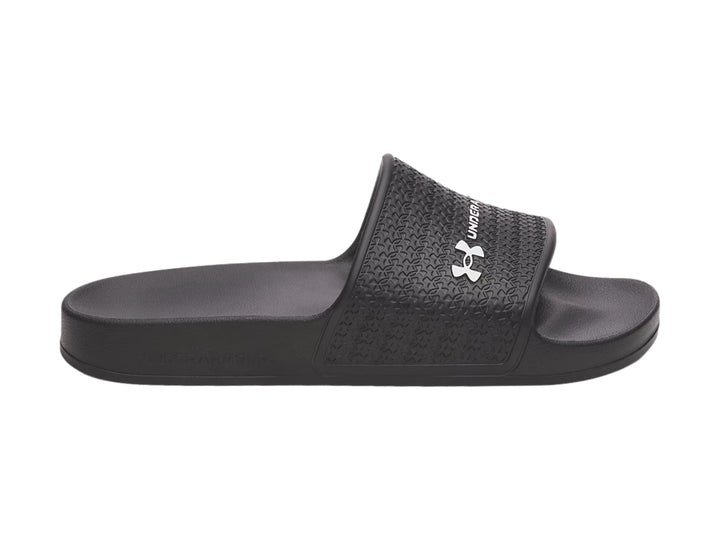 Sandalia deportiva Under Armour color negro con correa texturizada y logo blanco.