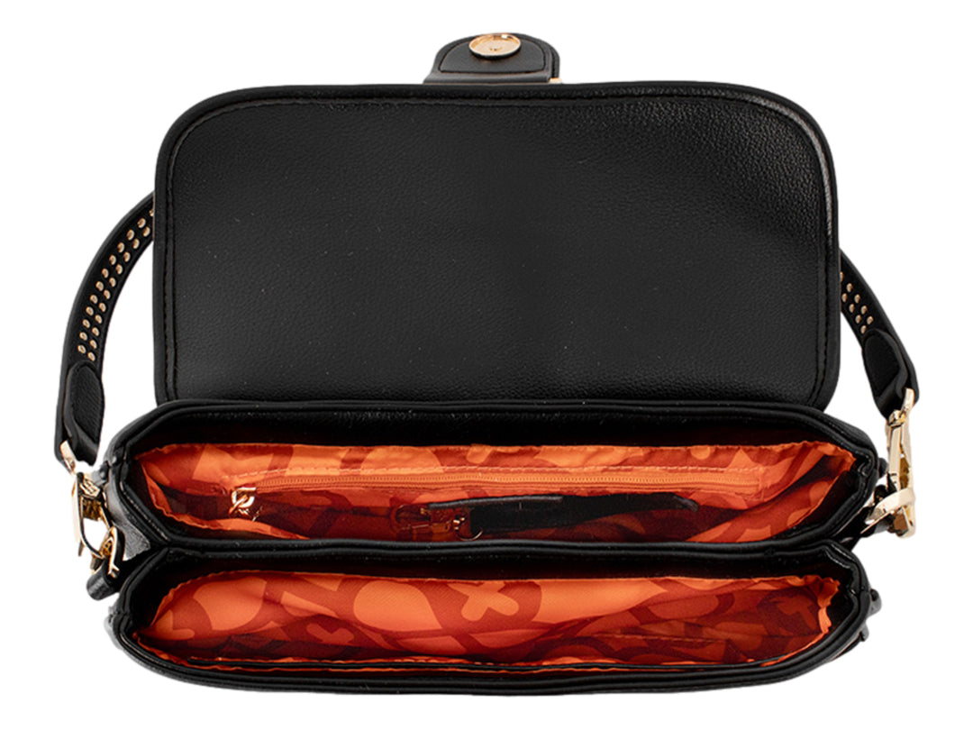 Bolsa de hombro color negro de Jaime Ibiza con herrajes dorados y correa con diseño.