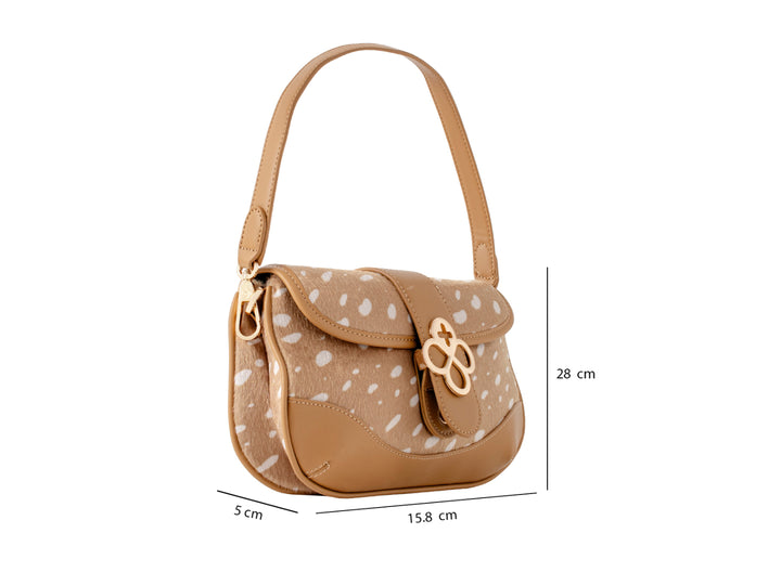 Bolsa Jaime Ibiza color miel con estampado de ciervo y herrajes dorados.