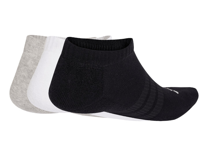 Paquete de tres calcetines cortos Adidas en colores blanco, gris y negro.