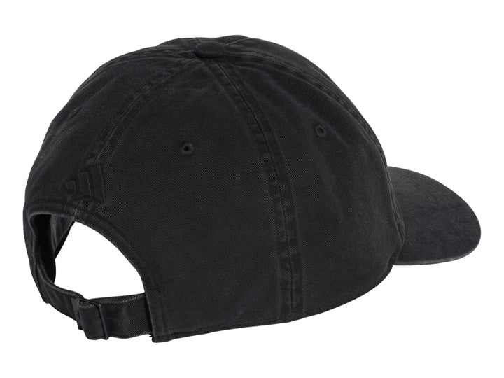 Gorra Adidas Washed Dad Cap en color negro con logotipo bordado en el frente.