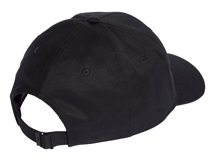 Gorra Adidas de color negro con logotipo blanco bordado en el frente y visera curva.