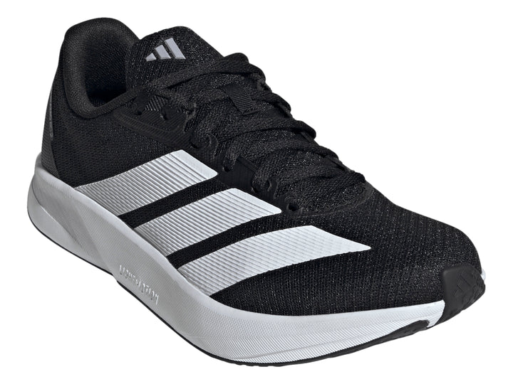 Tenis deportivos Adidas Duramo RC2 color negro con franjas y suela blanca.