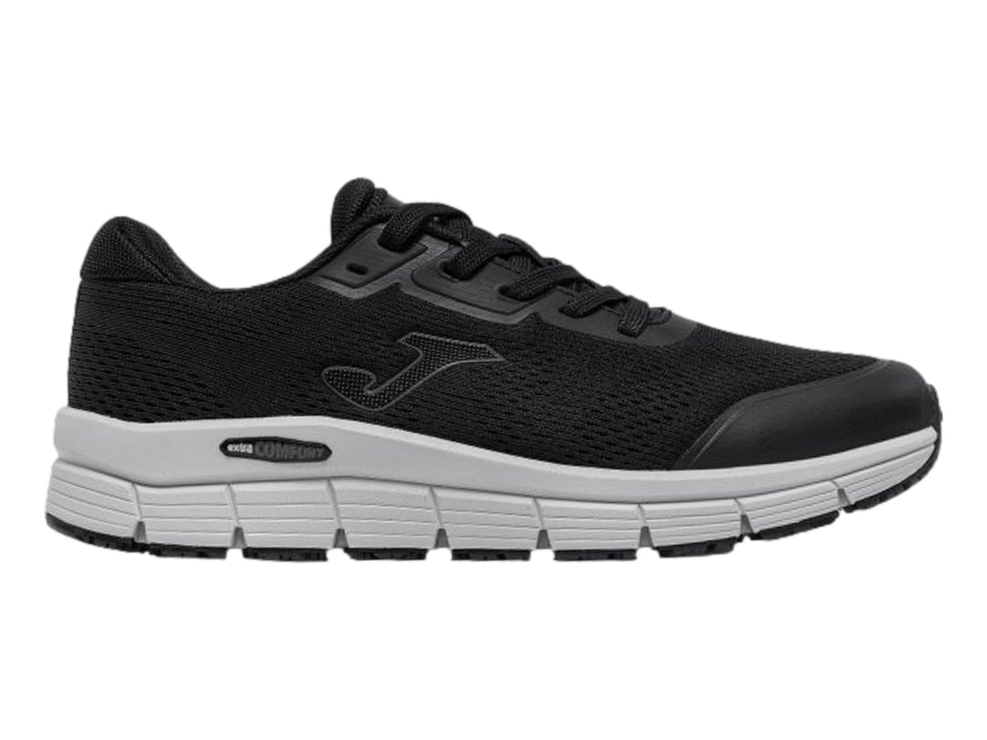 Tenis deportivos Joma Zen 2601 en color negro con suela gris claro.