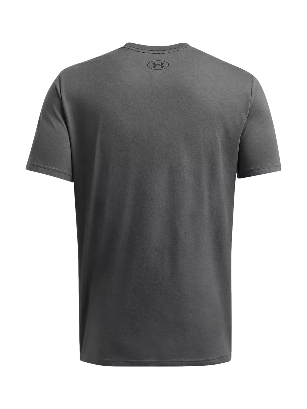 Hombre vistiendo playera deportiva Under Armour color gris con logotipo en el pecho.