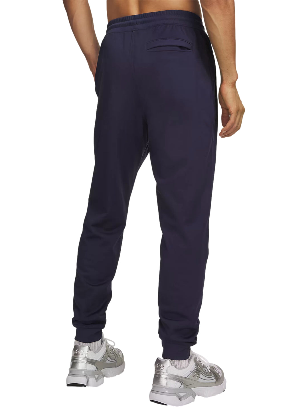 Pantalones deportivos Under Armour SportStyle Tricot Jogger en color azul marino.