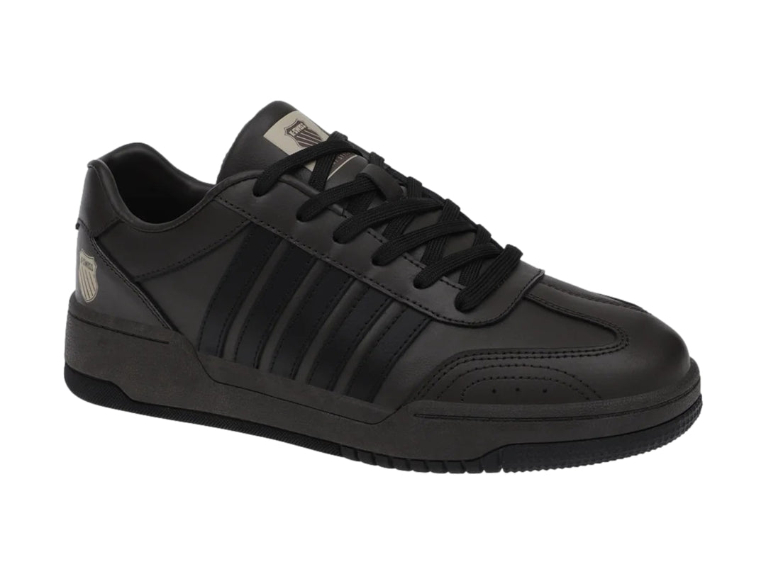 Tenis K-Swiss Morgan Court en color café oscuro y negro, vista lateral.