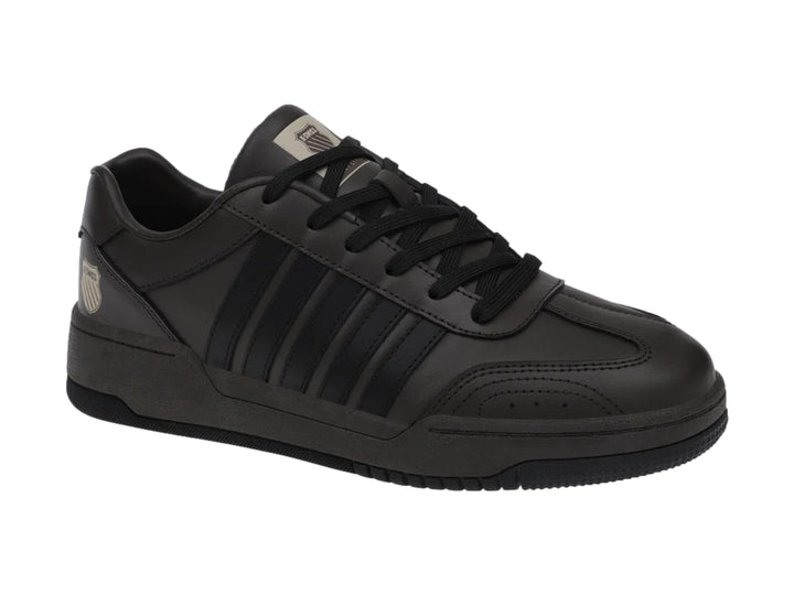 Tenis K-Swiss Morgan Court en color café oscuro y negro, vista lateral.
