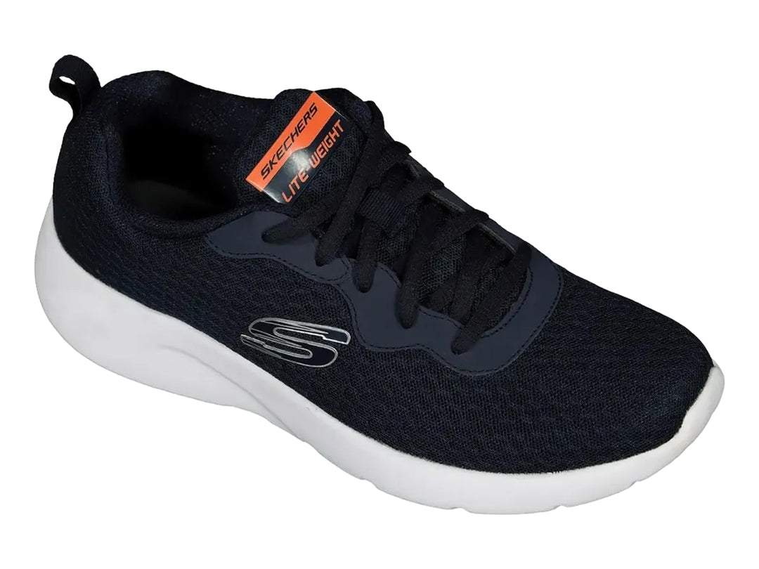 Tenis deportivos Skechers color navy con suela blanca y detalle naranja en la lengüeta.