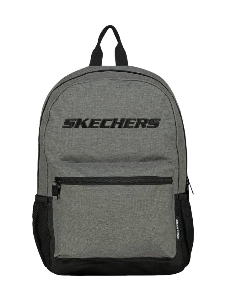 Mochila escolar Skechers en color gris con base y bolsillos laterales negros.