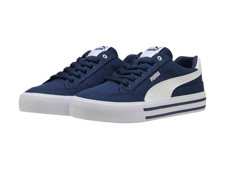 Tenis PUMA Court Classic Vulc FS en color azul persa con suela blanca y detalles en blanco.