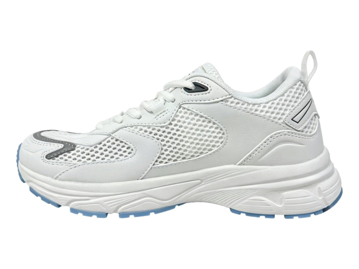 Tenis Champion Libranta color blanco con detalles en azul y suela robusta sobre fondo blanco.
