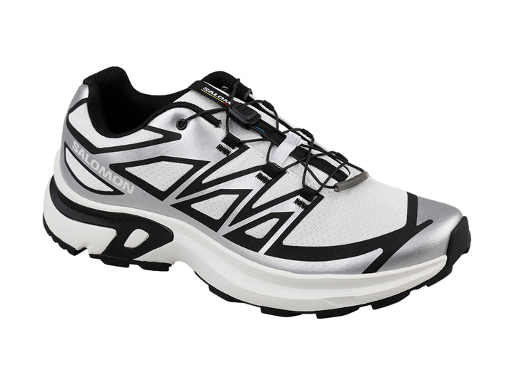 Tenis deportivos Salomon XT-EVR en color blanco con detalles y suela en negro.