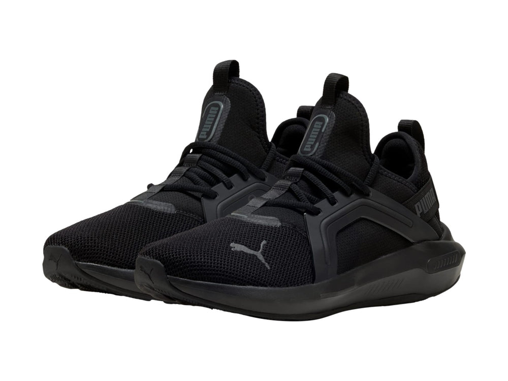 Tenis PUMA Softride Enzo 5 en color negro total, con malla transpirable y suela deportiva.