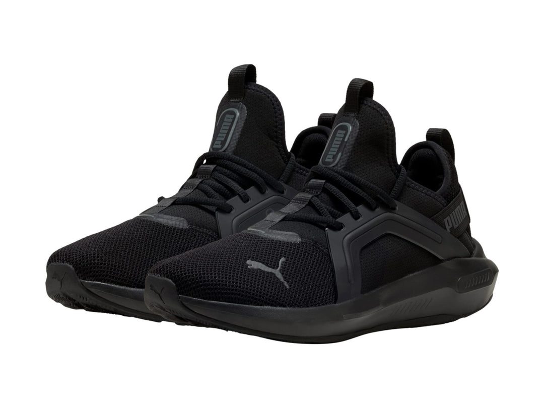 Tenis PUMA Softride Enzo 5 en color negro total, con malla transpirable y suela deportiva.