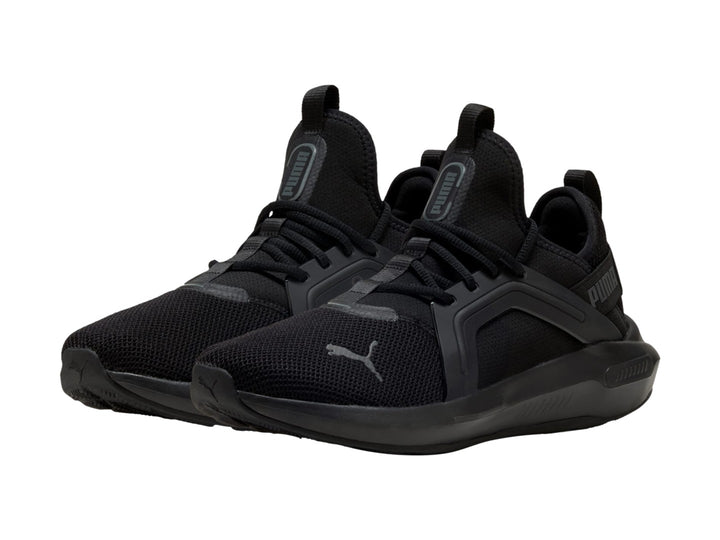 Tenis PUMA Softride Enzo 5 en color negro total, con malla transpirable y suela deportiva.