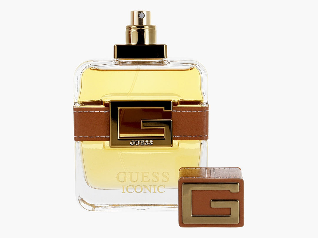 Caja de perfume Guess Iconic para hombre en color marrón con detalles dorados y textura similar al cuero.