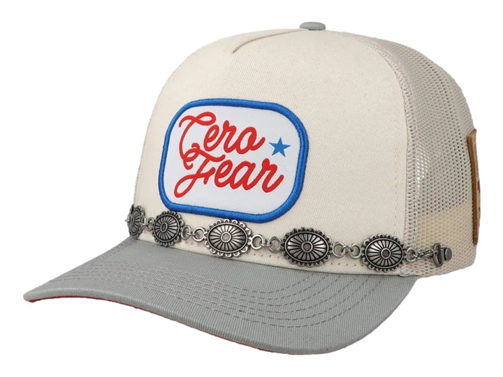 Gorra snapback color beige y gris con parche central &