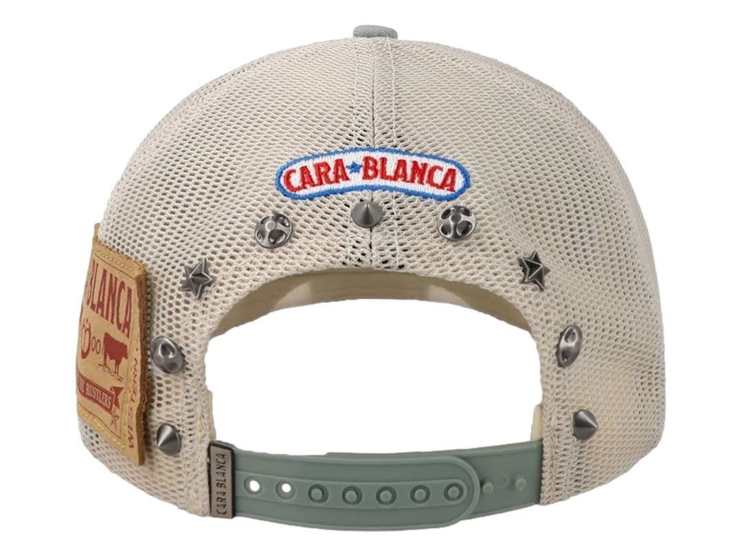 Gorra snapback color beige y gris con parche central &