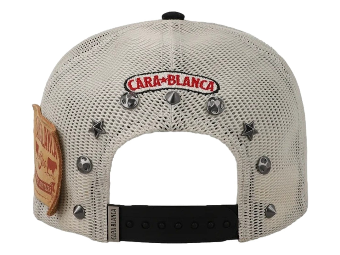 Gorra snapback beige y negra con parche bordado &