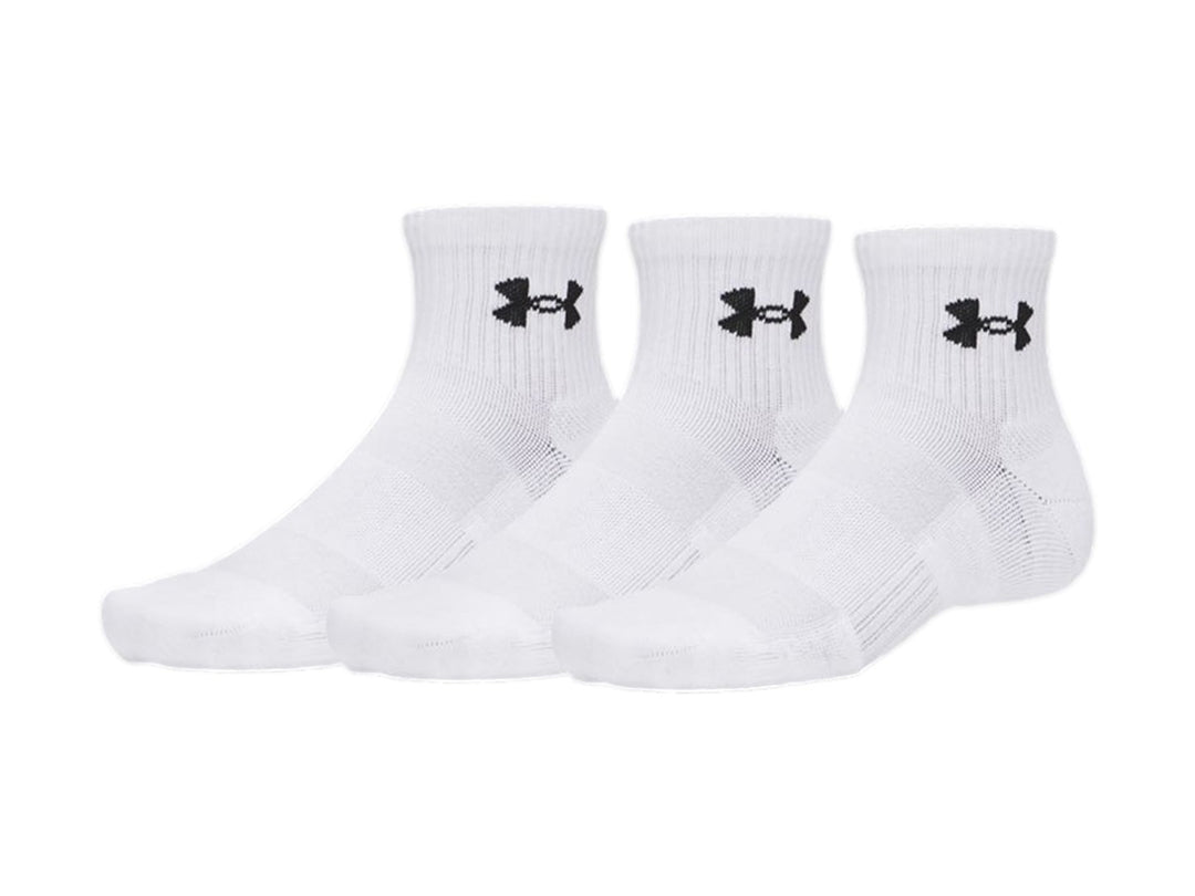 Paquete de 3 pares de calcetas Under Armour Performance Cotton color blanco con logo negro en el tobillo.