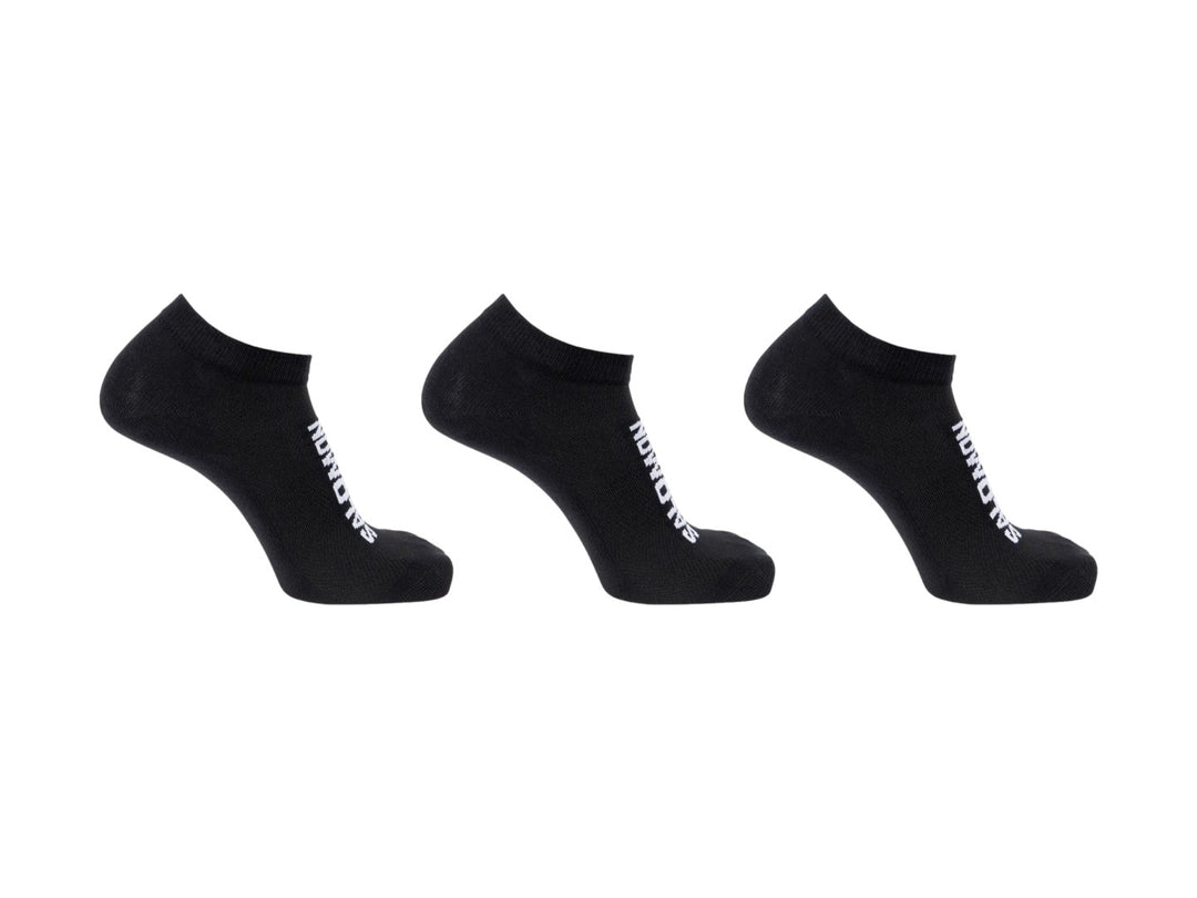 Paquete de tres pares de calcetas Salomon Everyday Lite Low en color negro con logotipo blanco lateral.