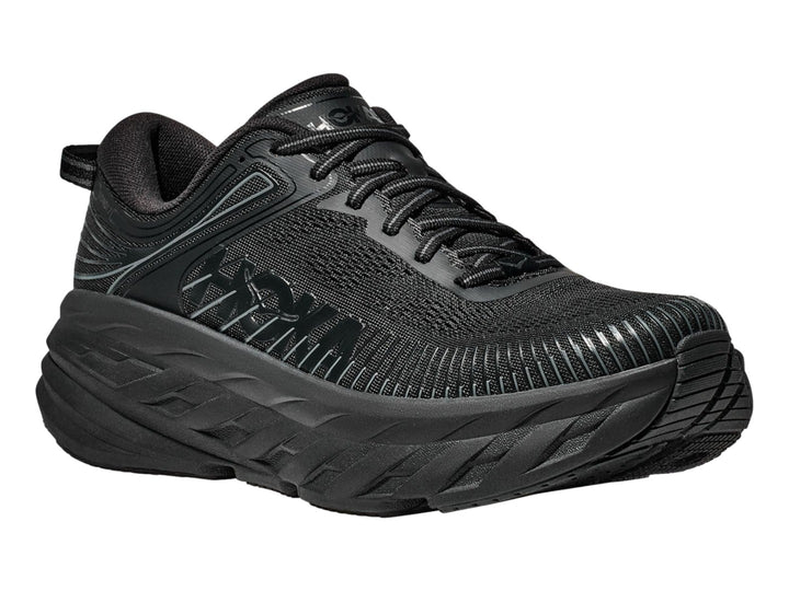 Tenis Hoka Bondi 7 en color negro total, con suela gruesa y malla transpirable.
