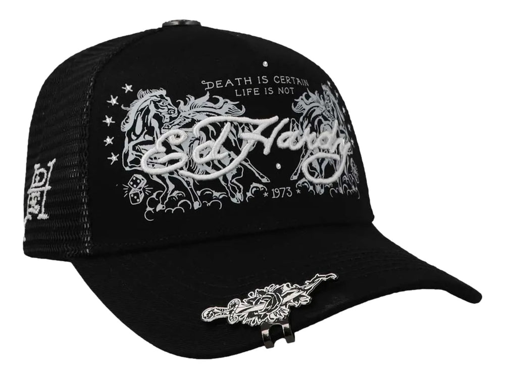 Gorra snapback negra de Cara Blanca con bordados blancos de caballos y texto Death is Certain